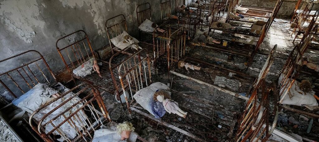 चेर्नोबिल अणुभट्टी दुर्घटना Chernobyl reactor accident, the most dangerous place on earth main nuclear station Chernobyl  disaster 