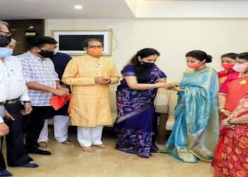 उर्मिला मातोंडकर चा शिवसेना पक्षात जाहीर प्रवेश