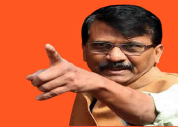 आ देखे जरा किसमे कितना है दम – संजय राऊतांचे ट्विट