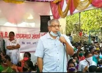 सरकार मराठी माणसाच्या बाजूने आहे की गुजराती व्यापाऱ्याच्या बाजूने ?