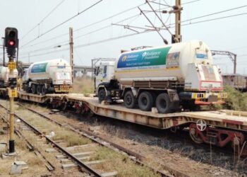 ऑक्सिजन एक्सप्रेस कळंबोलीमध्ये दाखल ४५ मेट्रिक टन लिक्विड