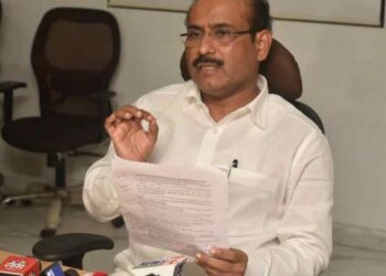 लसीकरणास Rajesh Tope