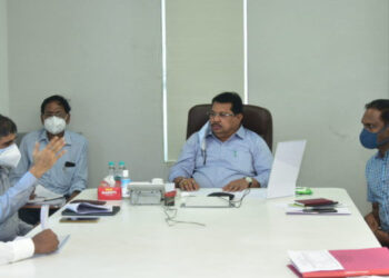 चंद्रपूर  हिंस्र प्राण्यांना आळा घालण्यासाठी तातडीने प्रस्ताव सादर करावा