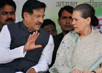 काँग्रेस चे सात आमदार भाजप च्या संपर्कात Seven Congress MLAs in touch with BJP - claims Prithviraj Chavan