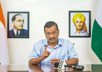 आम्ही सावरकरांची अवलाद नाही,जेल जाण्यास घाबरत नाही-केजरीवाल We are not descendants of Savarkar, we are not afraid of going to jail - Arvind Kejriwal