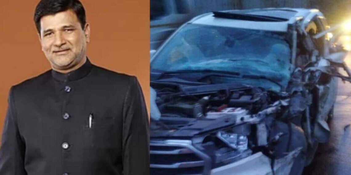 माजी आमदार विनायक मेटे यांचे मुंबई-पुणे द्रुतगती मार्गावर अपघातात निधन latest news live news Former MLA Vinayak Mete died in an accident on the Mumbai-Pune Expressway