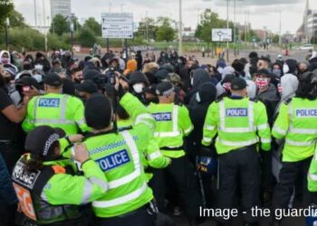 लंडन च्या लेस्टर शहरात हिंदू-मुस्लिम तणाव,दोघांना अटक,जाणून घ्या कारण Hindu-Muslim tension in London's Leicester city, two arrested