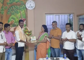 अभिजित विलास केणे यांचा 'पोलीस उपनिरीक्षकपदी Abhijit Vilas Kene felicitated for being selected as 'Sub-Inspector of Police'