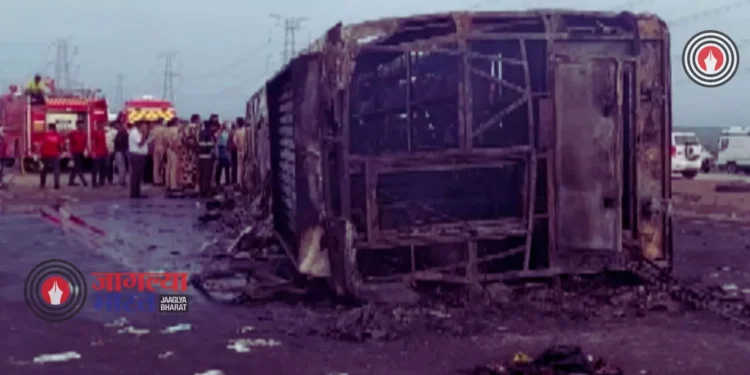 बुलढाणा बसचा अपघात 25 जणांचा होरपळून मृत्यू Buldhana Samriddhi Highway bus accident, 26 people died