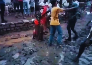 दलित महिला सरपंच जातीयवादी Dalit woman sarpanch was beaten in Madhya Pradesh Shivpuri