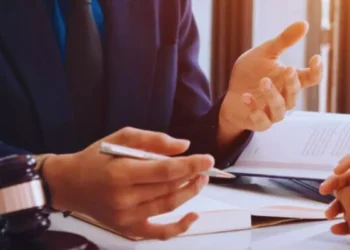 महिला वकिलाच्या ऑफीस ची तोडफोड करून चोरी करण्याऱ्या आरोपींचा अटकपूर्व जामीन अर्ज रद्द The pre-arrest bail application of the accused who vandalized the office of the female lawyer and stole was cancelled