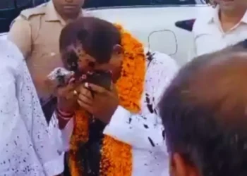 दारा सिंह चौहान Alleged Youth Accuses BJP Leader of Involvement in Dara Singh Chauhan Ink Attack