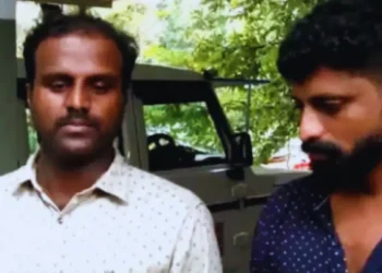 पाठीवर पीएफआय Army jawan beaten, 'PFI' written on his back