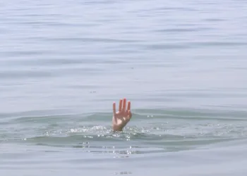 गंगा स्नानाला गेलेले आरोग्य विभागाचे डिप्टी डायरेक्टर बुडाले Deputy Director of Health Department Aditya Vardhan Singh drowned while going for Ganga bath